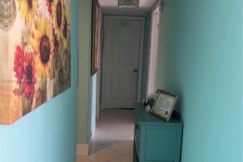 Condominio en venta en Miami, Florida, 2 dormitorios, 95.97 m2 № 1950890 - foto 5