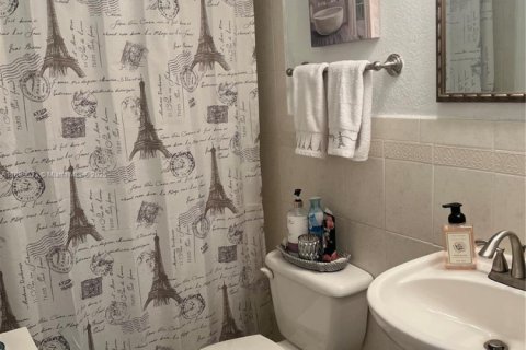 Condominio en venta en Miami, Florida, 2 dormitorios, 95.97 m2 № 1950890 - foto 15