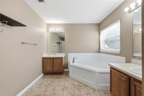 Casa en venta en New Port Richey, Florida, 4 dormitorios, 267.74 m2 № 2238658 - foto 29