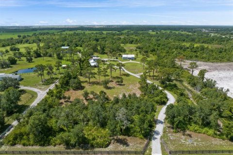 House in Myakka City, Florida 3 bedrooms, 130.43 sq.m. № 1005975 - photo 9