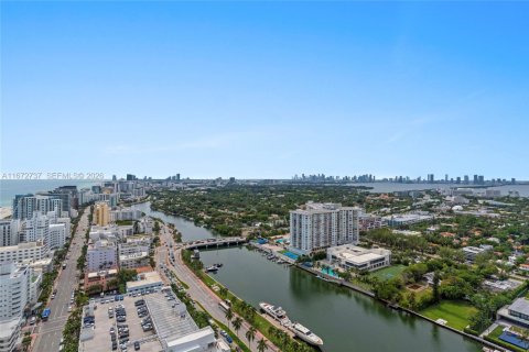 Copropriété à vendre à Miami Beach, Floride: 2 chambres, 138.98 m2 № 2154776 - photo 8