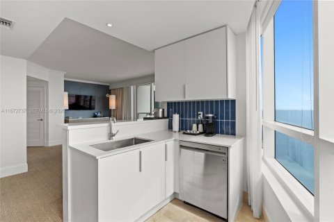 Copropriété à vendre à Miami Beach, Floride: 2 chambres, 138.98 m2 № 2154776 - photo 20