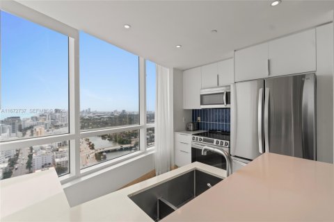 Copropriété à vendre à Miami Beach, Floride: 2 chambres, 138.98 m2 № 2154776 - photo 18