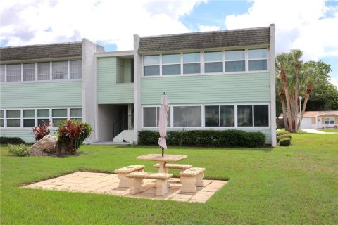 Condo in New Port Richey, Florida, 2 bedrooms  № 1904965 - photo 20