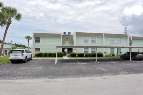 Condo in New Port Richey, Florida, 2 bedrooms  № 1904965 - photo 19