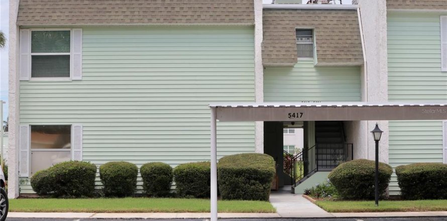 Condo in New Port Richey, Florida, 2 bedrooms  № 1904965