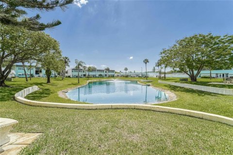Condo in New Port Richey, Florida, 2 bedrooms  № 1904965 - photo 23