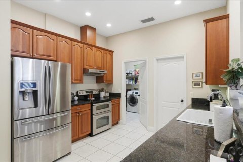 House in Lakeland, Florida 3 bedrooms, 280.94 sq.m. № 2094753 - photo 15