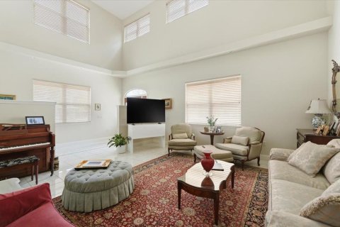House in Lakeland, Florida 3 bedrooms, 280.94 sq.m. № 2094753 - photo 5