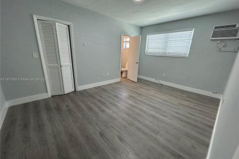 Appartement à louer à Miami Beach, Floride: 2 chambres, 74.32 m2 № 1964050 - photo 12