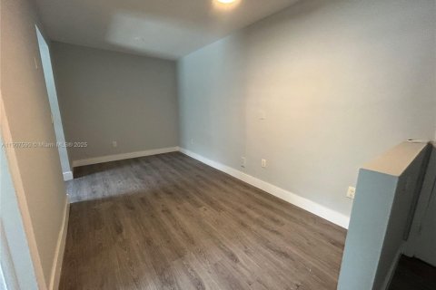 Appartement à louer à Miami Beach, Floride: 2 chambres, 74.32 m2 № 1964050 - photo 7