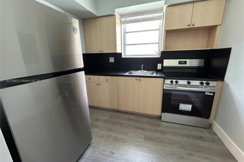 Appartement à louer à Miami Beach, Floride: 2 chambres, 74.32 m2 № 1964050 - photo 5