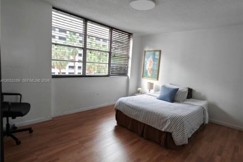 Condo in Miami, Florida, 2 bedrooms  № 2173744 - photo 20