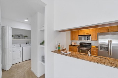 Copropriété à louer à Sarasota, Floride: 2 chambres, 104.24 m2 № 1745312 - photo 17