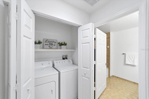 Copropriété à louer à Sarasota, Floride: 2 chambres, 104.24 m2 № 1745312 - photo 9