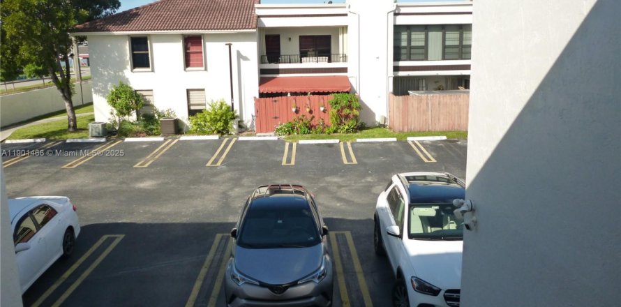 Квартира в Майами, Флорида 2 спальни, 94.02м2 № 1951722