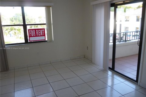 Снять в аренду квартиру в Майами, Флорида 2 спальни, 94.02м2, № 1951722 - фото 6