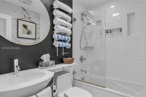 Снять в аренду виллу или дом в Окленд-Парк, Флорида 3 спальни, 145.02м2, № 2017557 - фото 26