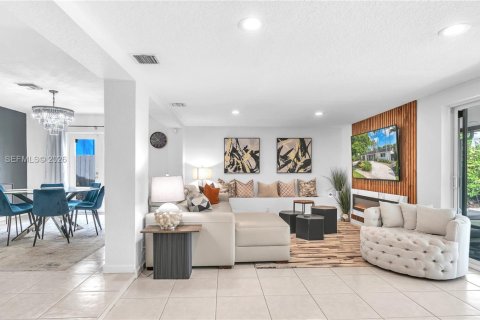 Снять в аренду виллу или дом в Окленд-Парк, Флорида 3 спальни, 145.02м2, № 2017557 - фото 12