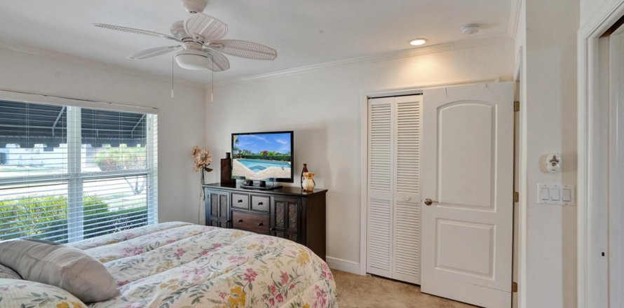 House in Tamarac, Florida 3 bedrooms, 226.5 sq.m. № 1207922