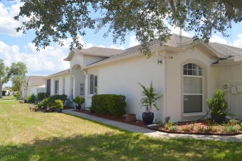Villa ou maison à Wesley Chapel, Floride 3 chambres, 157.47 m2 № 2142746