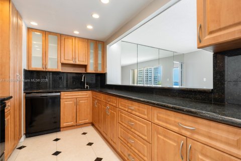 Condominio en venta en Miami, Florida, 2 dormitorios, 128.48 m2 № 1877857 - foto 7