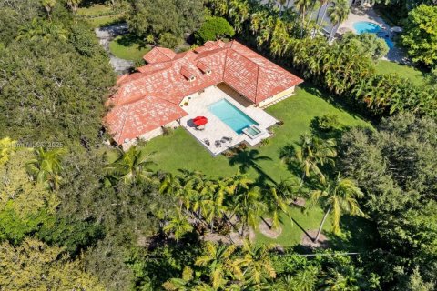 House in Pinecrest, Florida 5 bedrooms, 387.03 sq.m. № 1964414 - photo 3