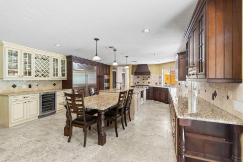 House in Pinecrest, Florida 5 bedrooms, 387.03 sq.m. № 1964414 - photo 18