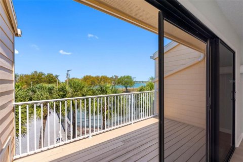 Adosado en venta en Treasure Island, Florida, 3 dormitorios, 197.88 m2 № 2151770 - foto 26