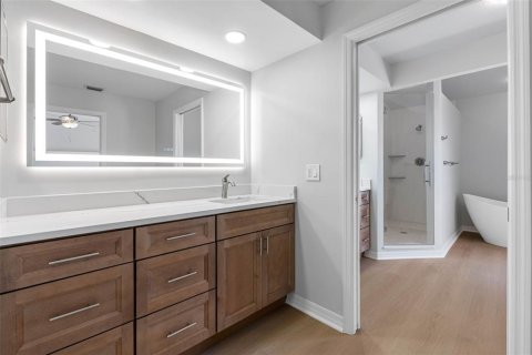 Adosado en venta en Treasure Island, Florida, 3 dormitorios, 197.88 m2 № 2151770 - foto 29