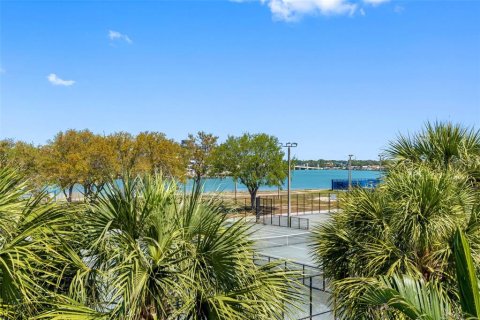 Adosado en venta en Treasure Island, Florida, 3 dormitorios, 197.88 m2 № 2151770 - foto 27