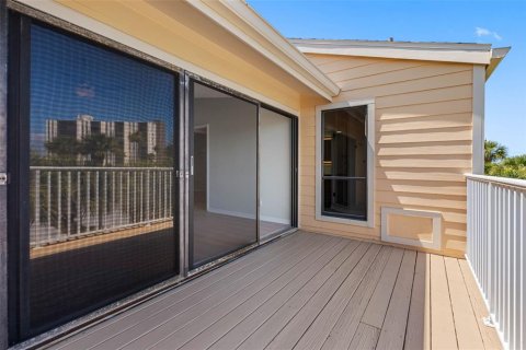 Adosado en venta en Treasure Island, Florida, 3 dormitorios, 197.88 m2 № 2151770 - foto 25