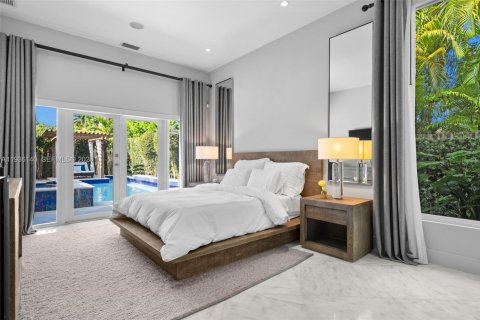 Villa ou maison à vendre à Bay Harbor Islands, Floride: 5 chambres, 465.35 m2 № 2008861 - photo 15