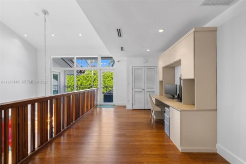 Villa ou maison à vendre à Bay Harbor Islands, Floride: 5 chambres, 465.35 m2 № 2008861 - photo 27