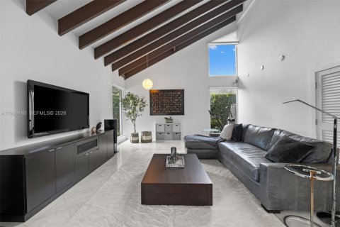 Villa ou maison à vendre à Bay Harbor Islands, Floride: 5 chambres, 465.35 m2 № 2008861 - photo 20