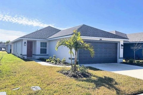 House in Hudson, Florida 3 bedrooms, 140.75 sq.m. № 2230780