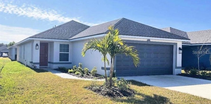 House in Hudson, Florida 3 bedrooms, 140.75 sq.m. № 2230780
