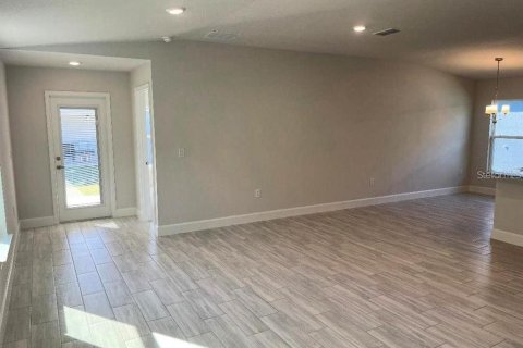 House in Hudson, Florida 3 bedrooms, 140.75 sq.m. № 2230780 - photo 8