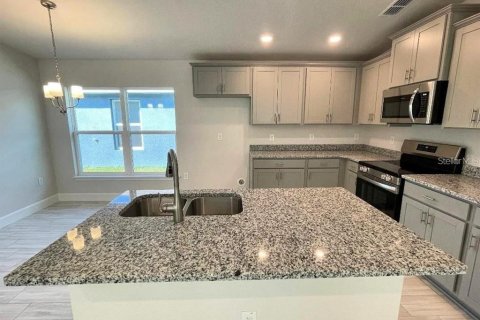 House in Hudson, Florida 3 bedrooms, 140.75 sq.m. № 2230780 - photo 11