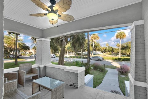 House in New Smyrna Beach, Florida 4 bedrooms, 213.21 sq.m. № 2427525 - photo 27