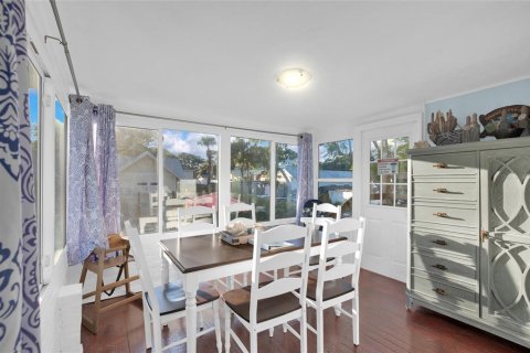 House in New Smyrna Beach, Florida 4 bedrooms, 213.21 sq.m. № 2427525 - photo 7
