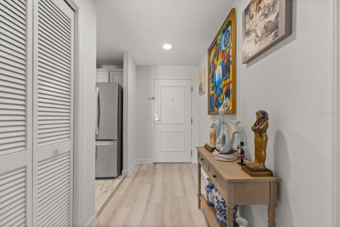 Copropriété à vendre à Tampa, Floride: 2 chambres, 108.7 m2 № 2092104 - photo 4