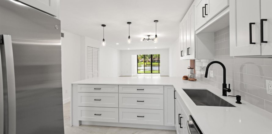 Condo in Boca Raton, Florida, 2 bedrooms  № 2275394