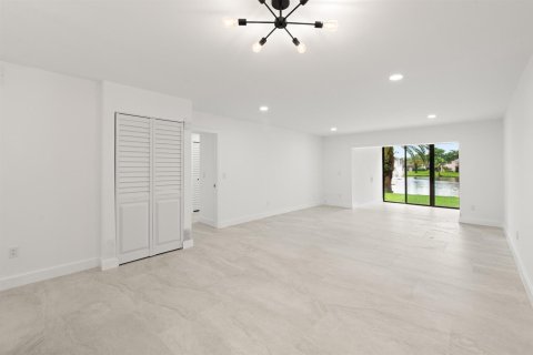 Condo in Boca Raton, Florida, 2 bedrooms  № 2275394 - photo 12