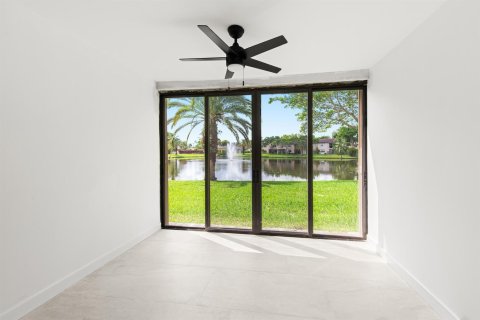 Condo in Boca Raton, Florida, 2 bedrooms  № 2275394 - photo 14