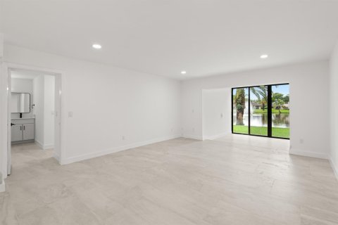 Condo in Boca Raton, Florida, 2 bedrooms  № 2275394 - photo 11