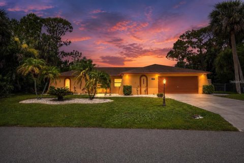Villa ou maison à vendre à Port Charlotte, Floride: 3 chambres, 190.73 m2 № 2209671 - photo 3