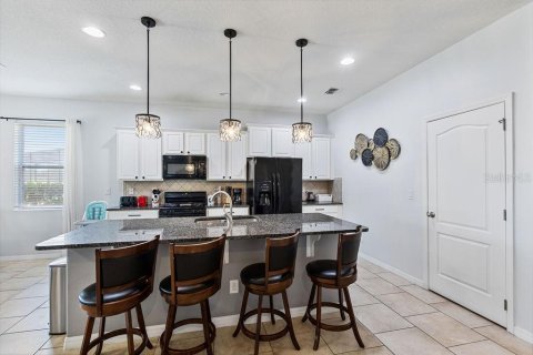 Adosado en venta en Davenport, Florida, 5 dormitorios, 228.54 m2 № 2222201 - foto 9