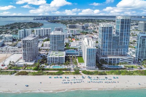 Condo in Miami Beach, Florida, 1 bedroom  № 1667483 - photo 26