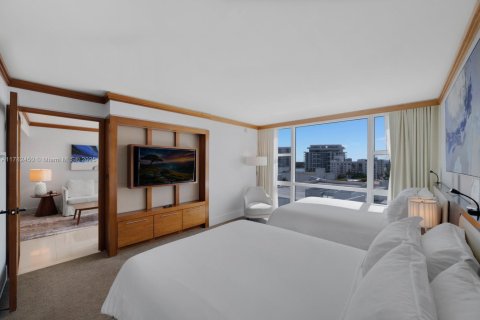 Condo in Miami Beach, Florida, 1 bedroom  № 1667483 - photo 11